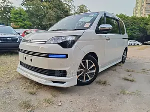Toyota Spade 2017 White