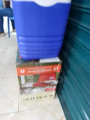Pacific 32ltr Cooler Box