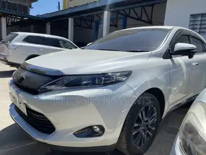 Toyota Harrier 2.0 2015 White