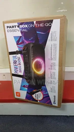 JBL Partybox on the Go Essential