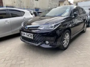 Toyota Corolla Fielder 2016 Black