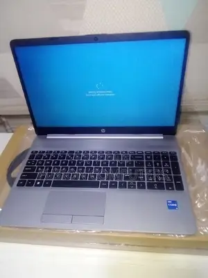 New Laptop HP 250 G8 8GB Intel Core I5 SSD 256GB