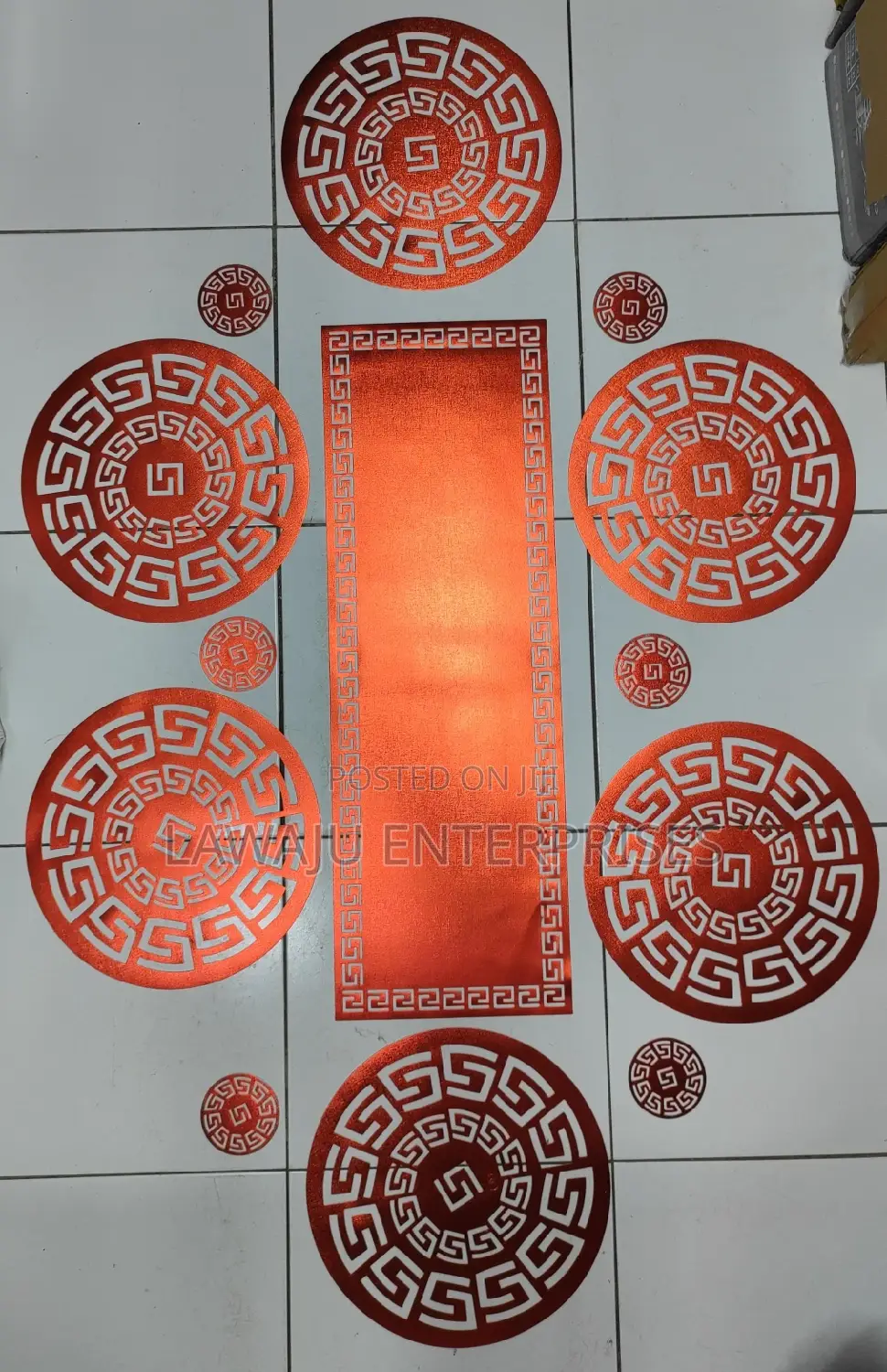Red Luxury PVC Table Runner Set