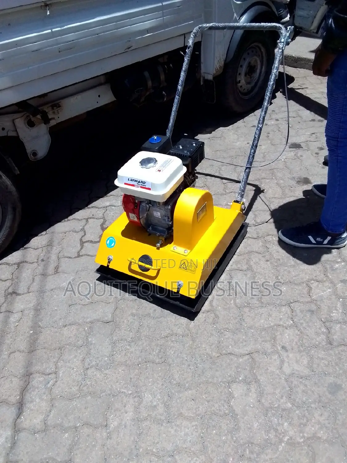 Plate Compactor.