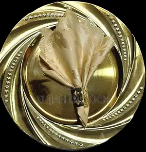 6pcs Napkin,Golden Ring and Charger Plate