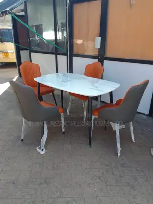 Dinning Table and 4 Chairs