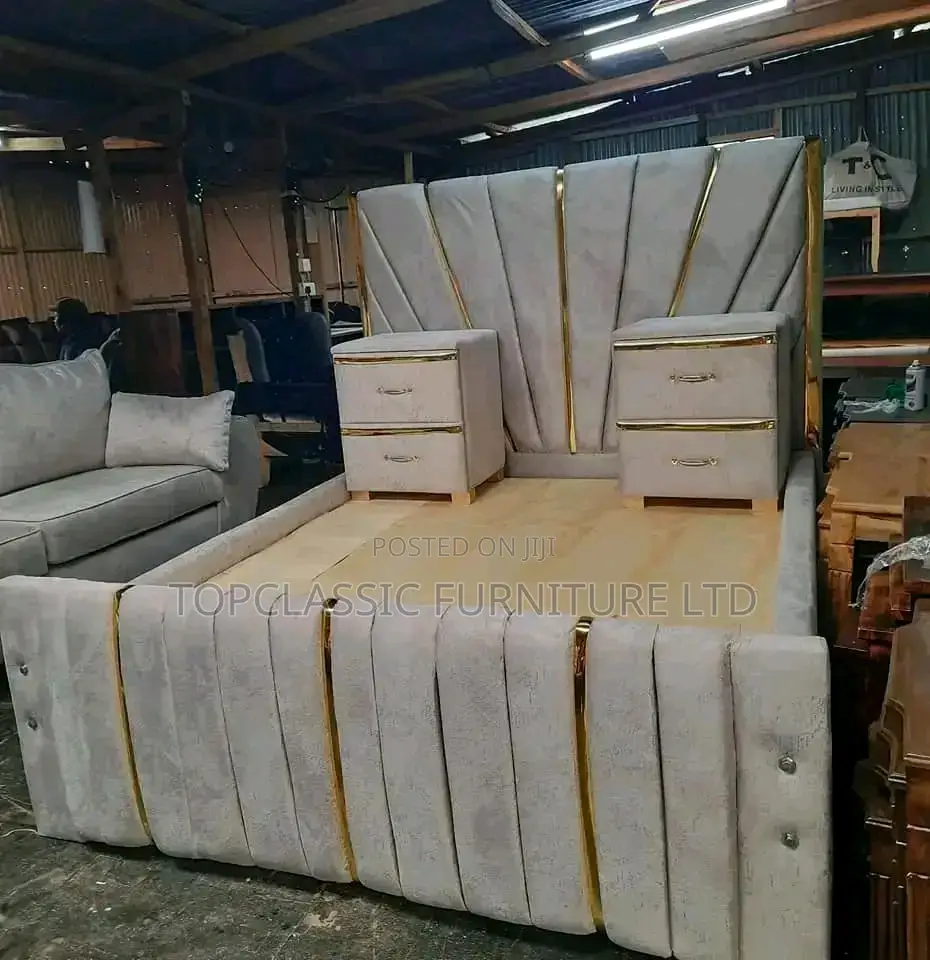 Executive King Bed(+ 2side Beds)