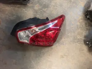 Nissan Tiida/Pulsar 2015 Taillight