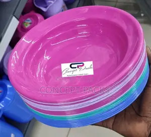 60pcs Assorted Round Plastic Plates.