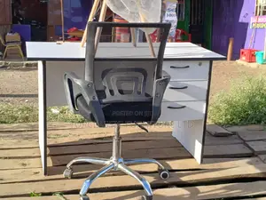 Office Chair/Desk