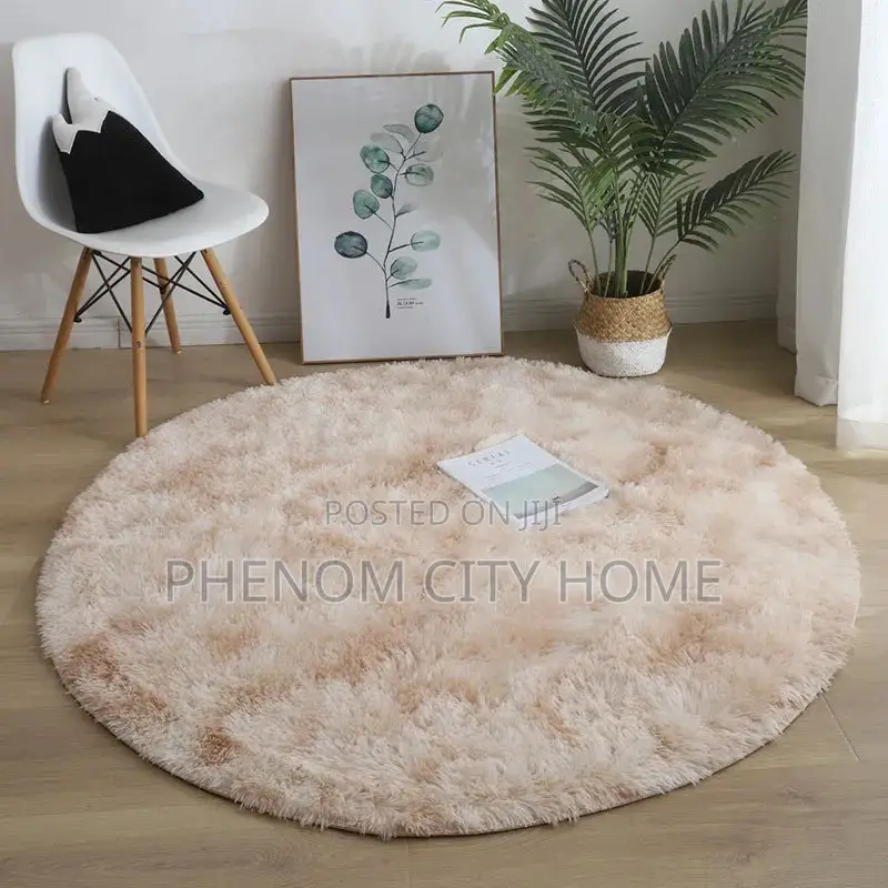 Round Fluffy Mats Available