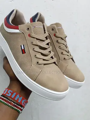 Tommy Hilfiger Casual "Brown"