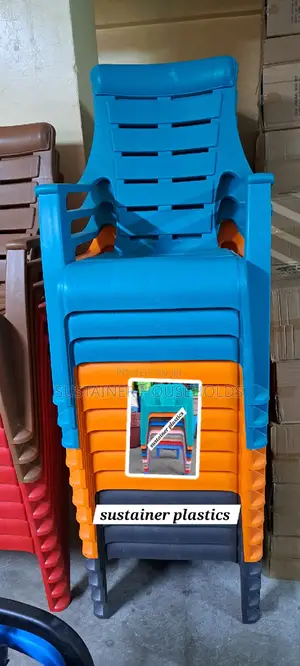 Lazy Boy Plastic Chairs