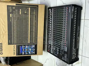 Yamaha MGP24X 24-Channel Mixing Console With DSP Effects