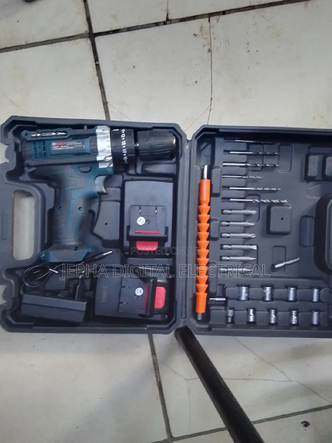 Bosch Cordless Drill/Rechargeable Drill