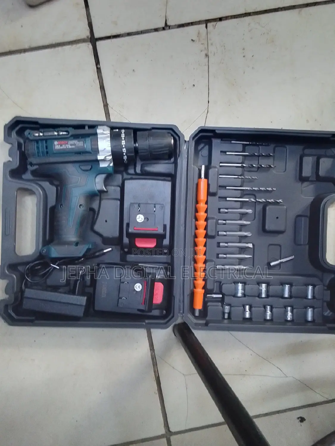 Cordless Drill Set /Bosch Drill