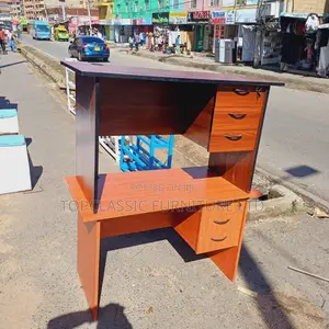QUALITY OFFICE DESKS Available (Payment on Delivery)