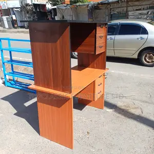 QUALITY OFFICE DESKS Available (Payment on Delivery)