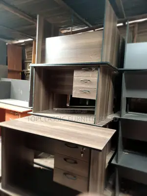 QUALITY OFFICE DESKS Available (Payment on Delivery)