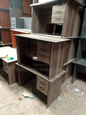 QUALITY OFFICE DESKS Available (Payment on Delivery)