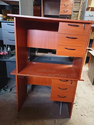 QUALITY OFFICE DESKS Available (Payment on Delivery)