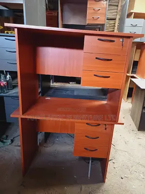 QUALITY OFFICE DESKS Available (Payment on Delivery)