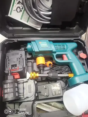 Cordless Carwash Machine