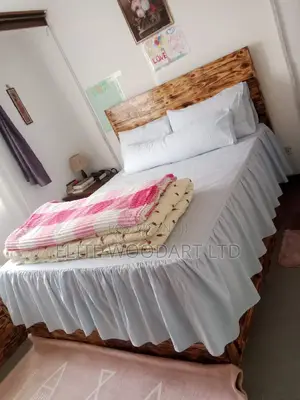 Kings Rustic Bed