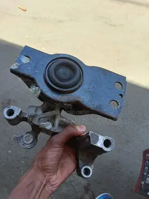 X-Trail Engine Mounting