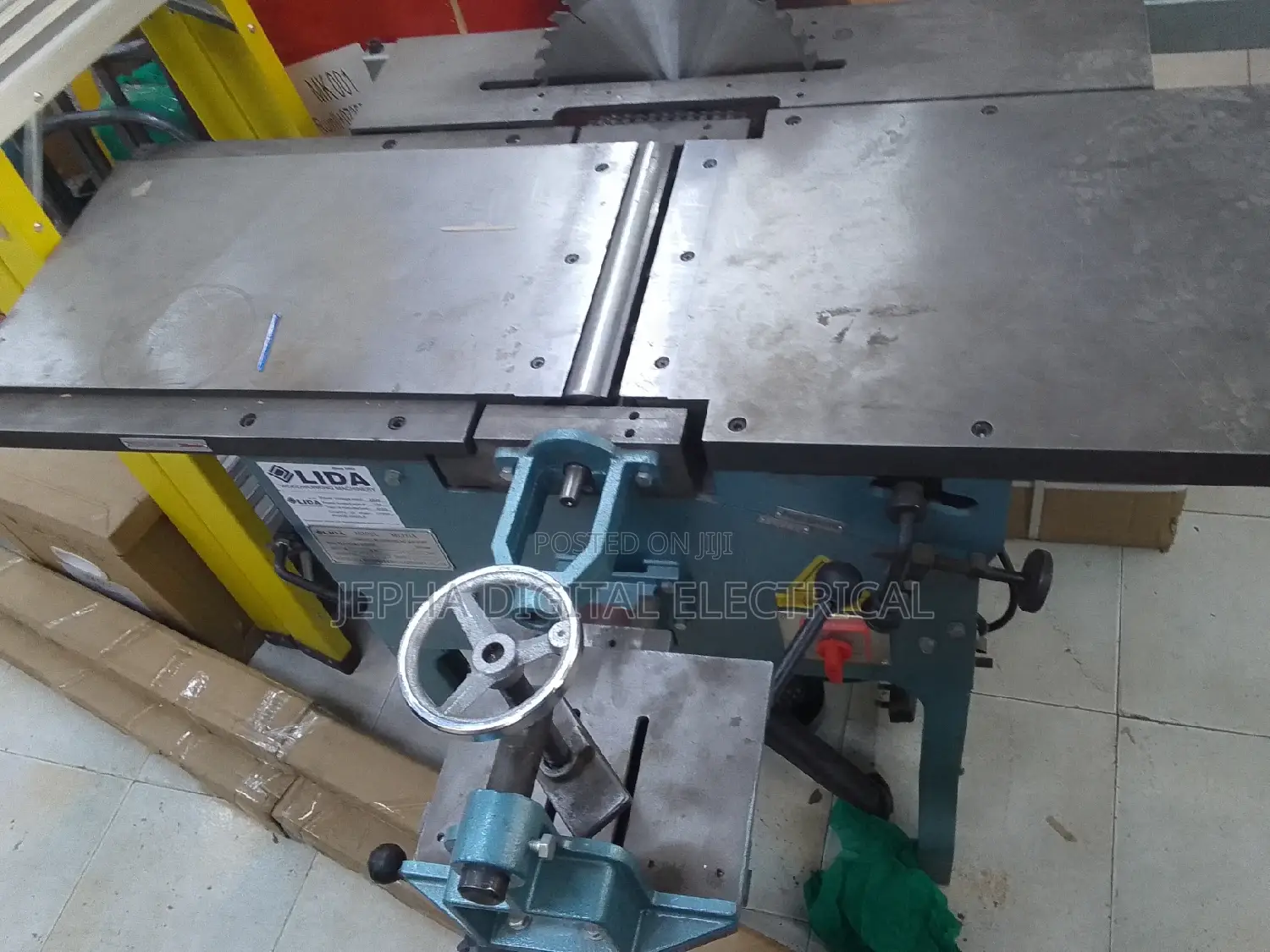 Wood Cutter Machine