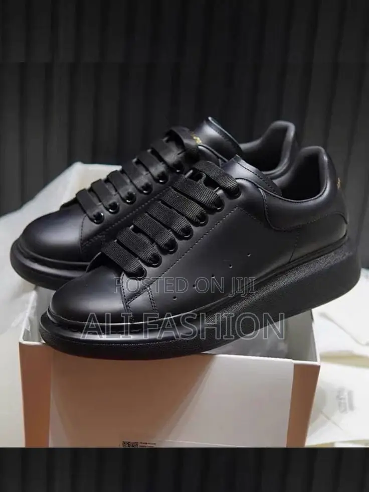 Alexender McQueen Black