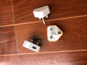 iPhone 3 Pin Plug Adapter