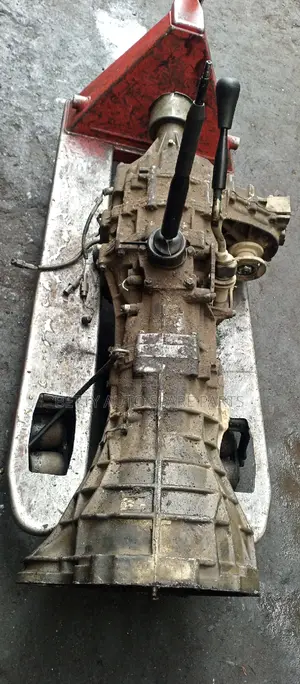 Nissan Navara Yd25 Complete Gear Box