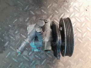 Nissan Sunny B13 GA15 Power Steering Pump