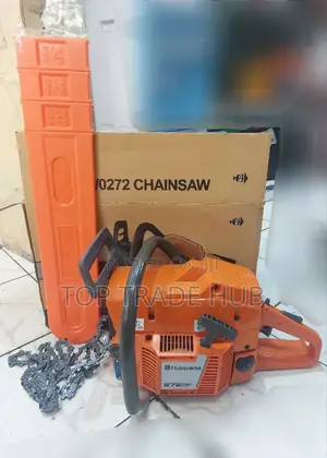 Husqvarna 272XP Chainsaw