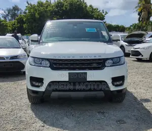 Land Rover Discovery Sport 2017 White