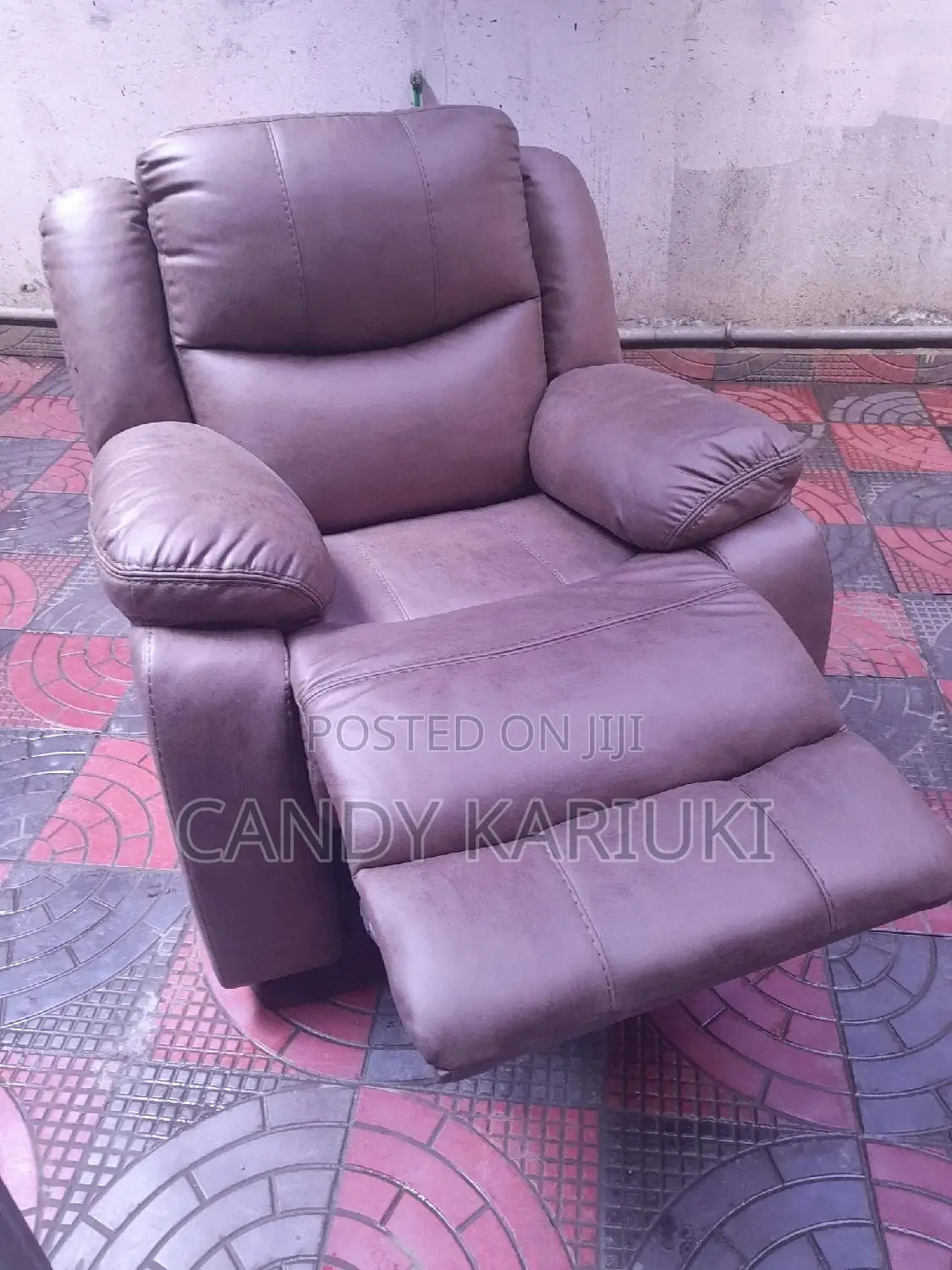 Comfy Single Recliner Sofa