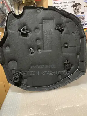 Audi Q5 Engine Cover