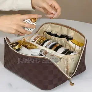 Travel Make Up Bag And Organizer