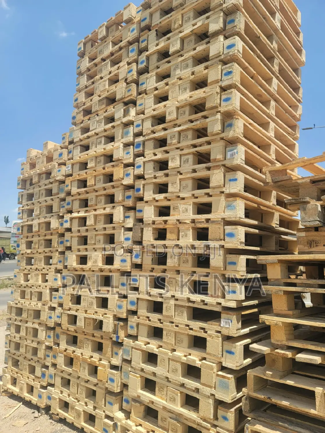 Wooden Pallets. Q208