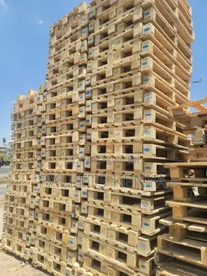 Wooden Pallets. Q208