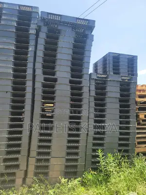 Plastic Pallets.Q209
