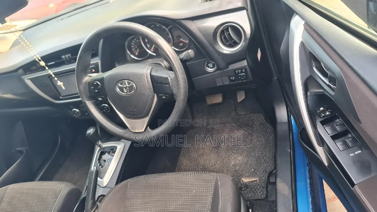 Toyota Auris 2012 Blue