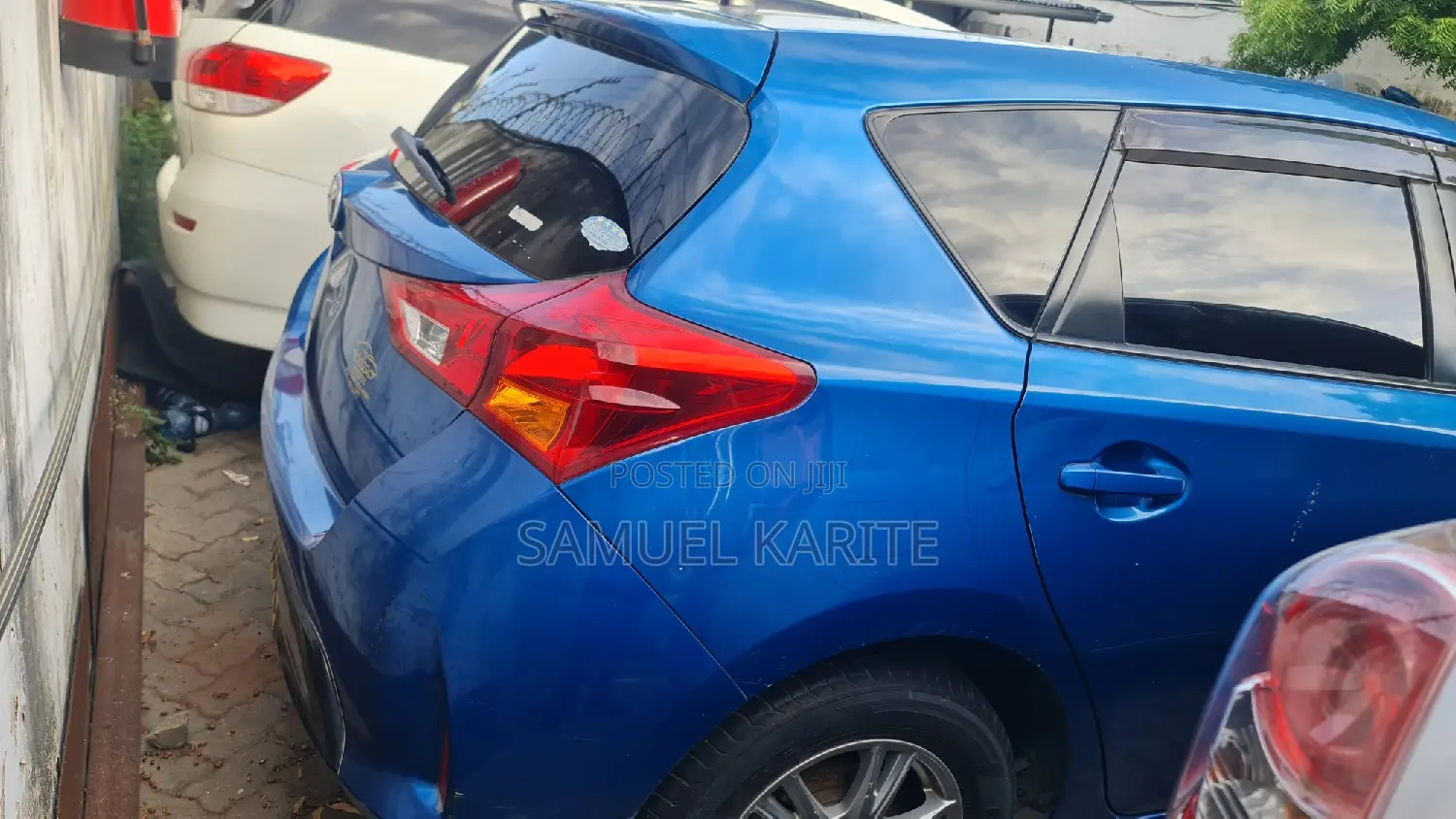 Toyota Auris 2012 Blue