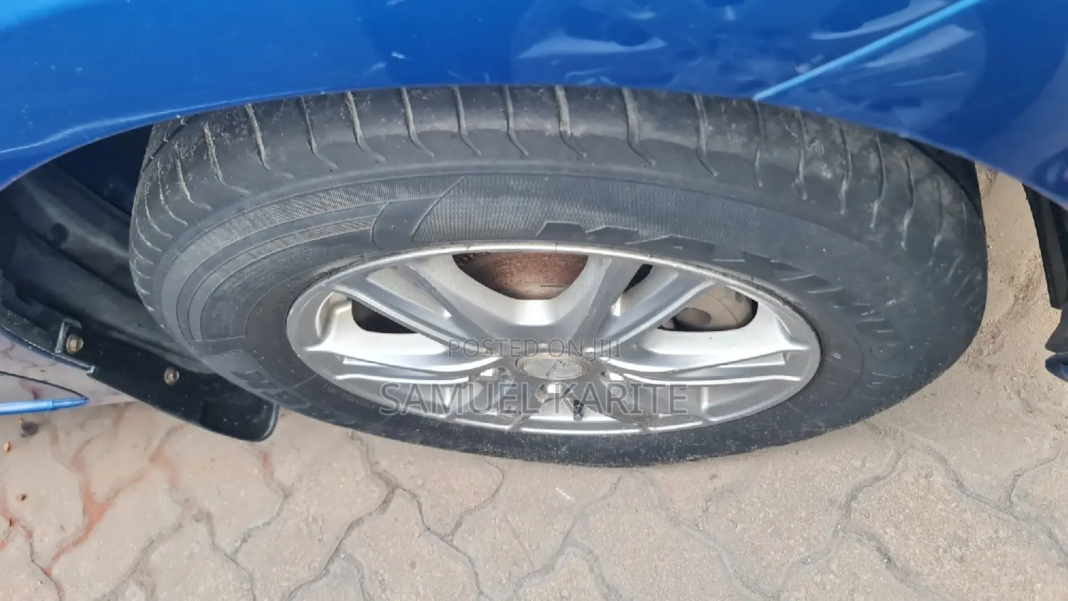 Toyota Auris 2012 Blue