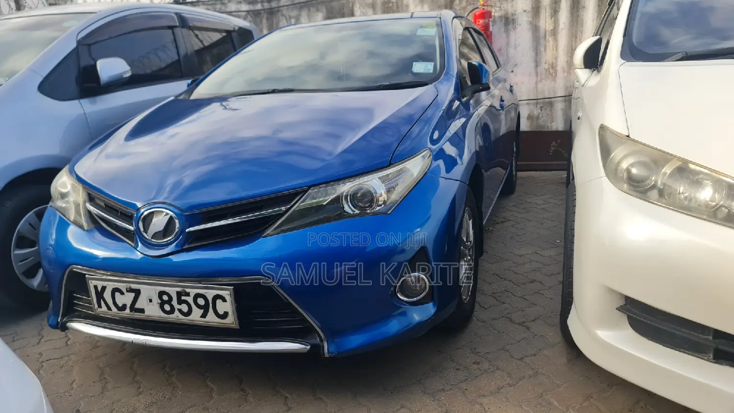Toyota Auris 2012 Blue
