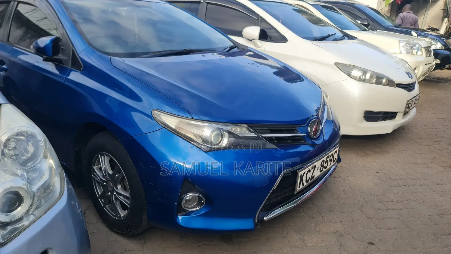 Toyota Auris 2012 Blue