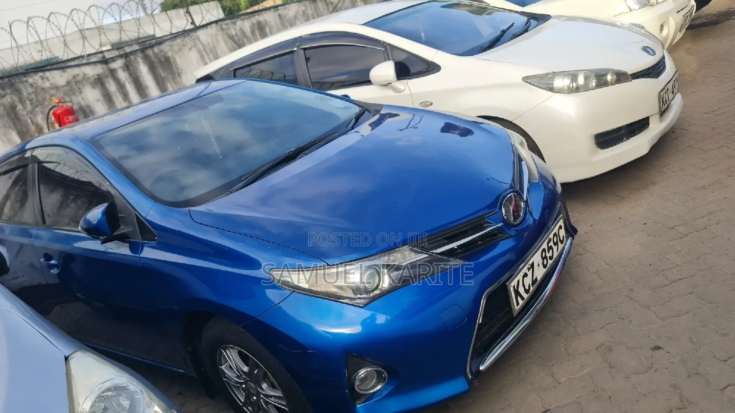 Toyota Auris 2012 Blue