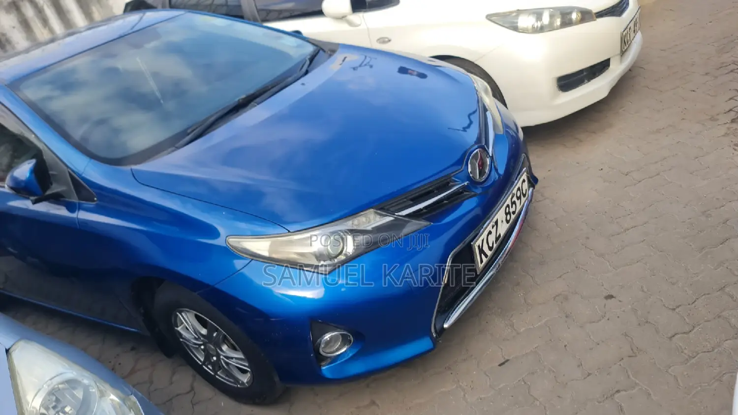 Toyota Auris 2012 Blue