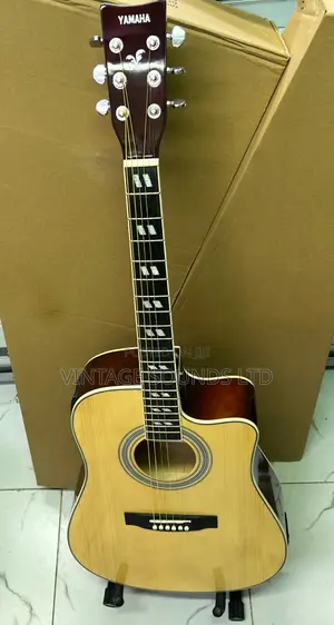 Yamama Dreadnought Cutaway Electro Semi Acoustic Guitar